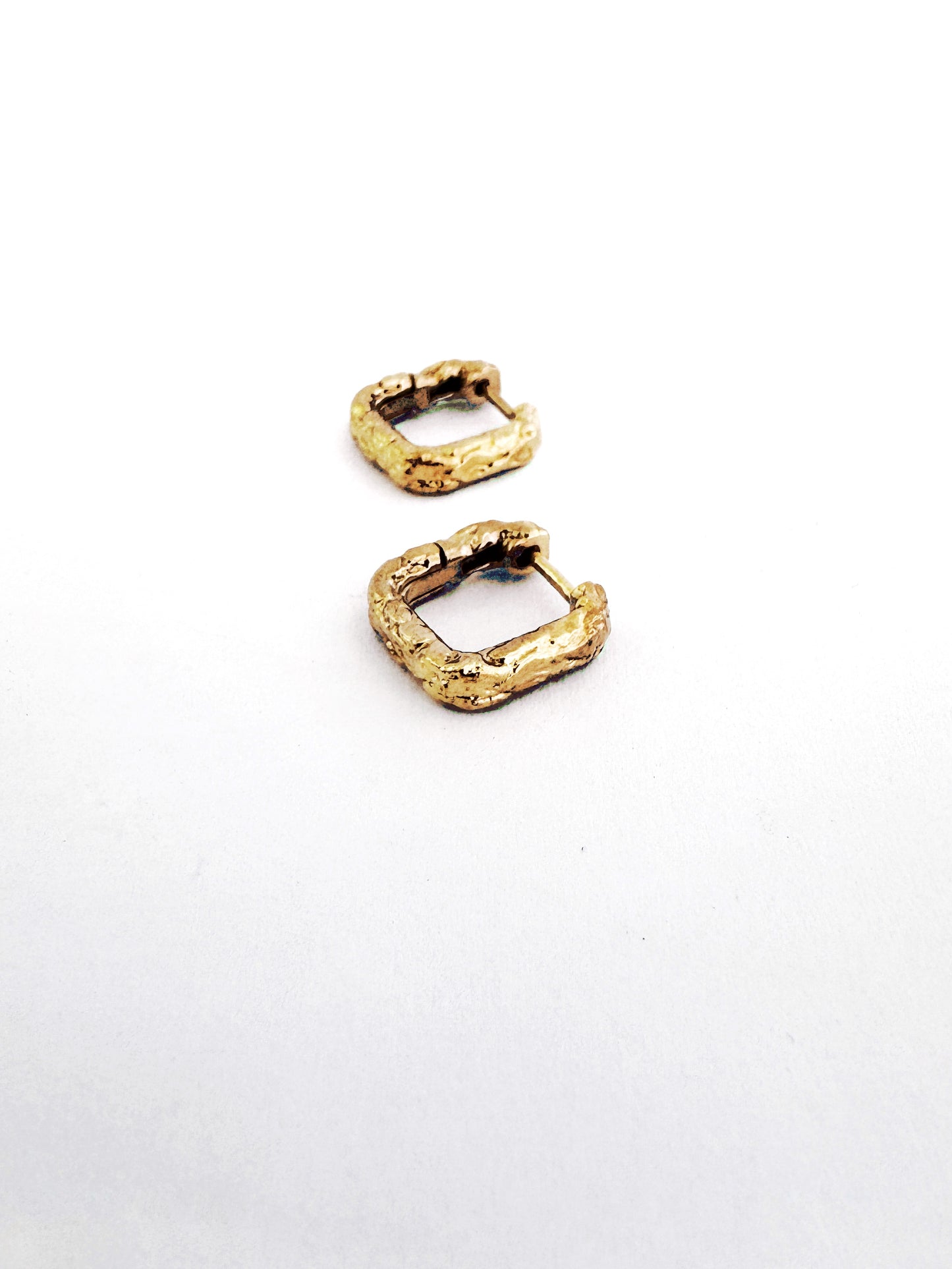 Square organic huggie earrings