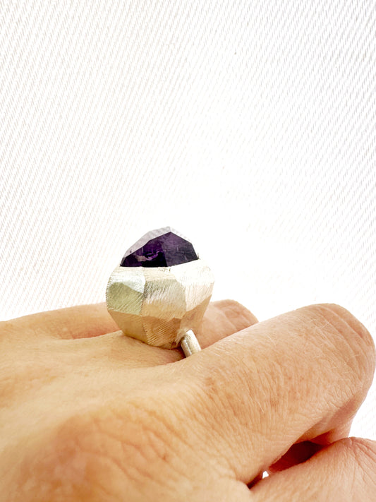 Amethyst Rockstar ring in silver