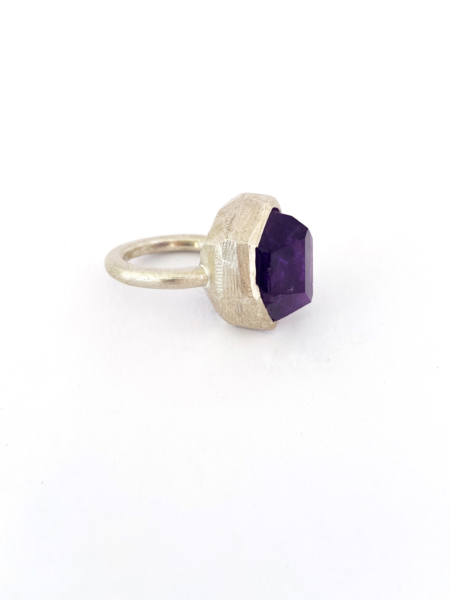 Amethyst Rockstar ring in silver