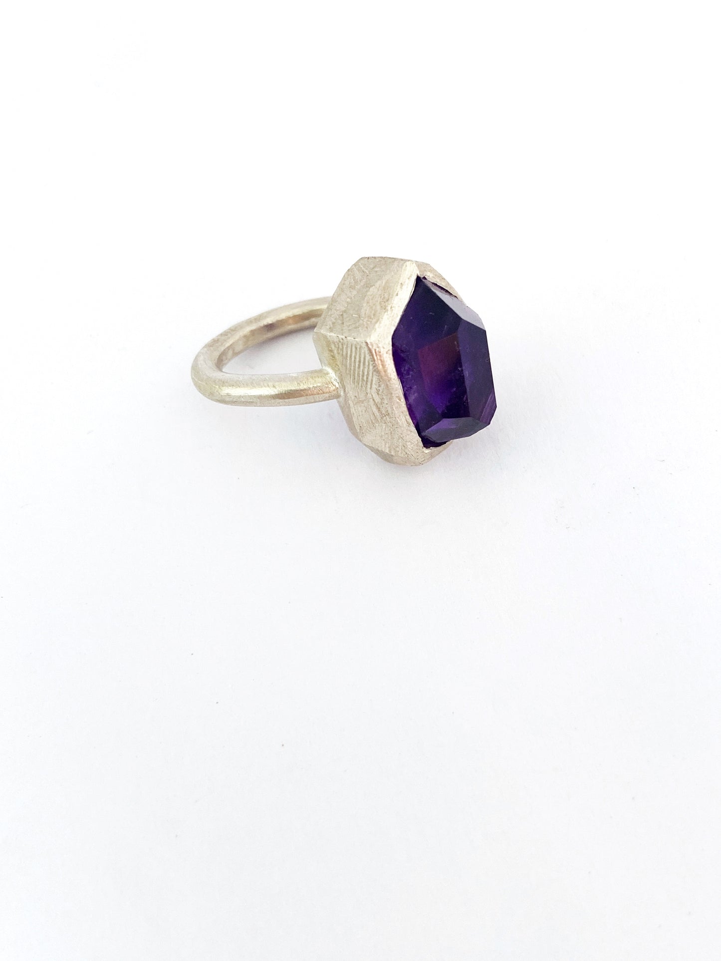 Amethyst Rockstar ring in silver