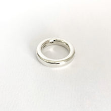 Simple oval band by Designer Savage Jewellery