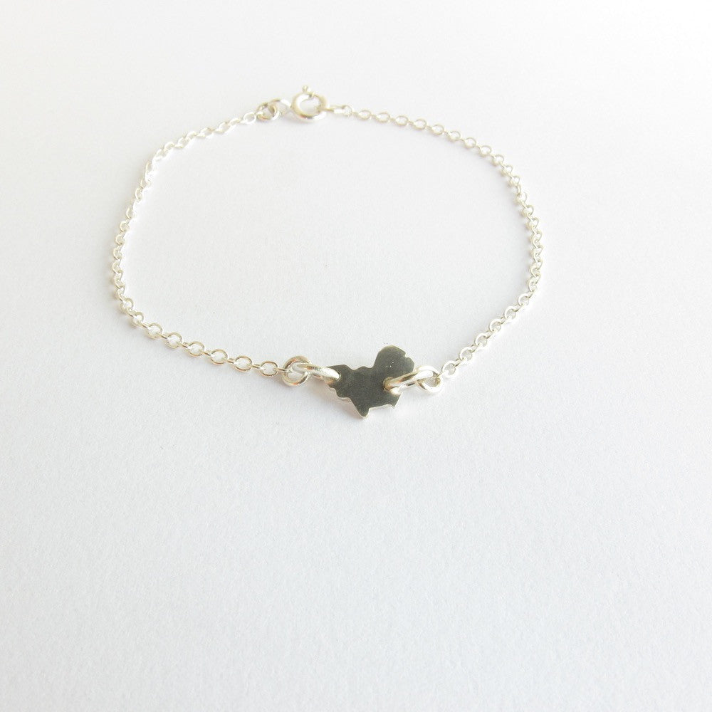 Solid Africa with chain bracelet