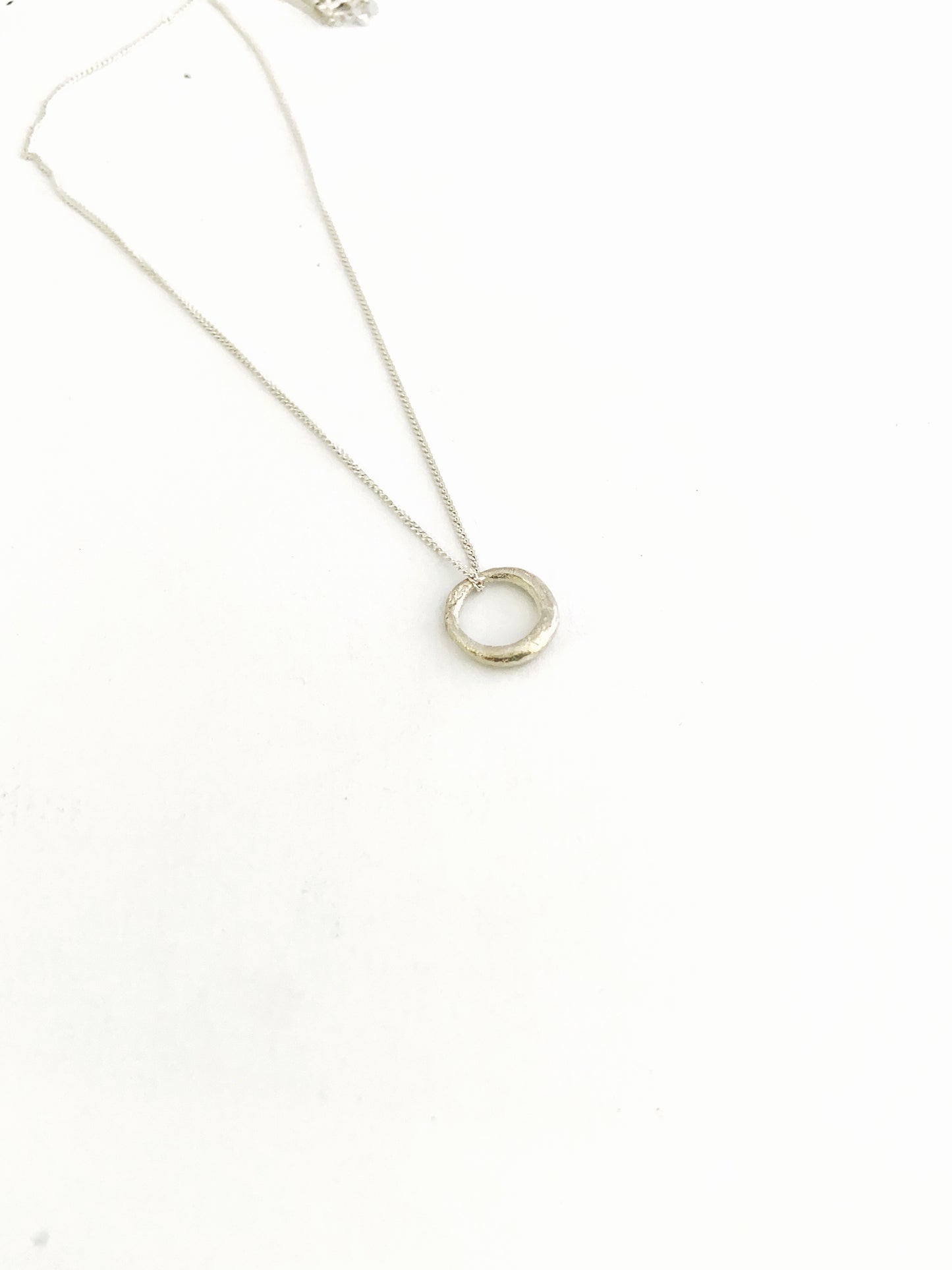 Organic circle necklace - small